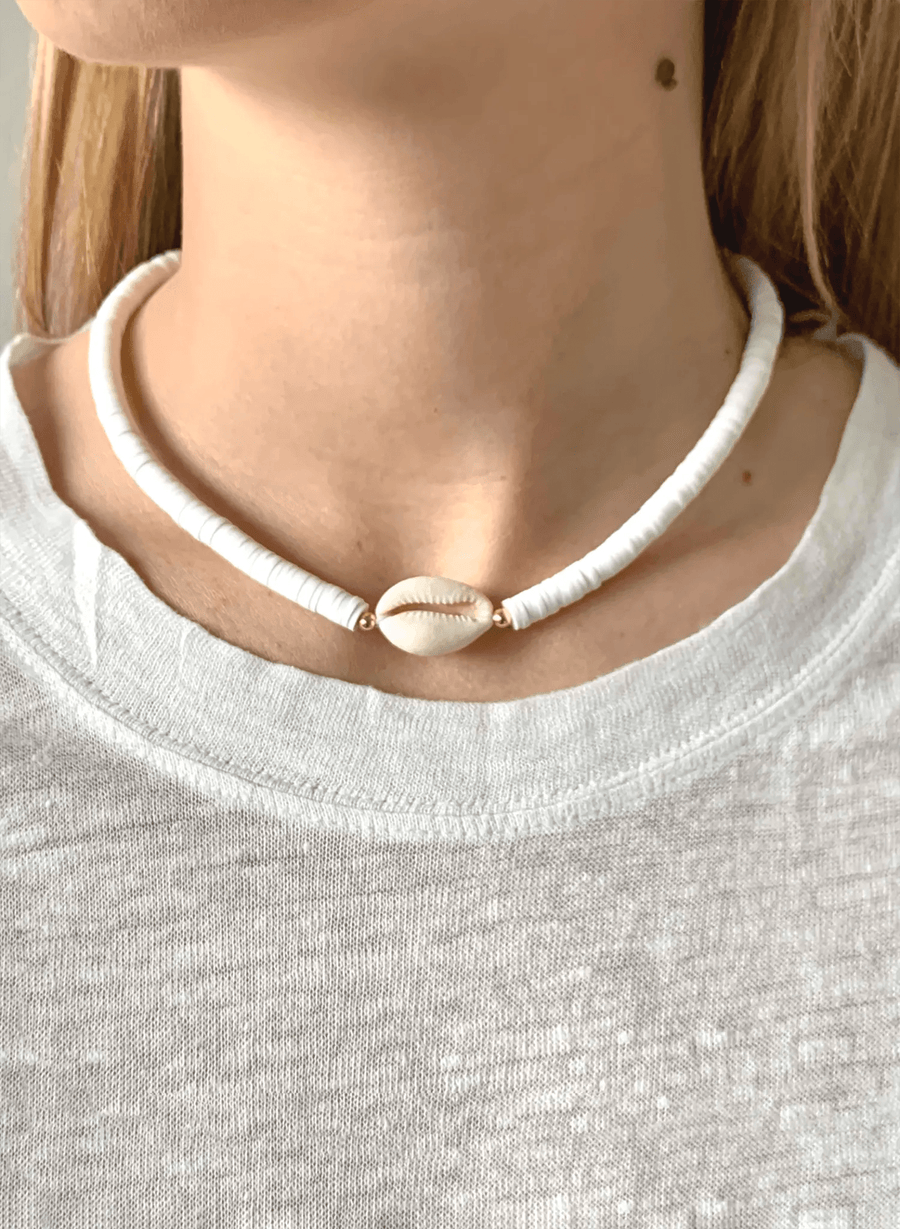 Collier de perles en coquillage • Blanc